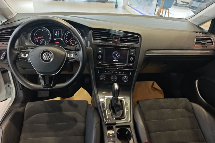 Volkswagen Golf 2018 #10 Volkswagen Golf 2018 car image #10