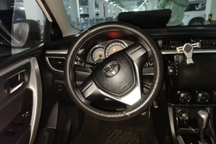 Toyota Corolla 2017 #11 Toyota Corolla 2017 car image #11
