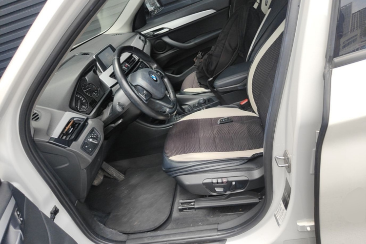 BMW X1 2017 #19 BMW X1 2017 car image #19