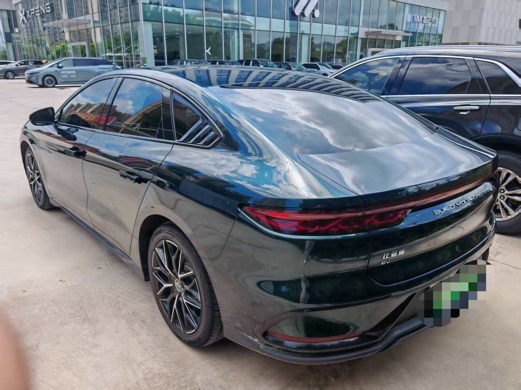 BYD Han 2023 car image #9