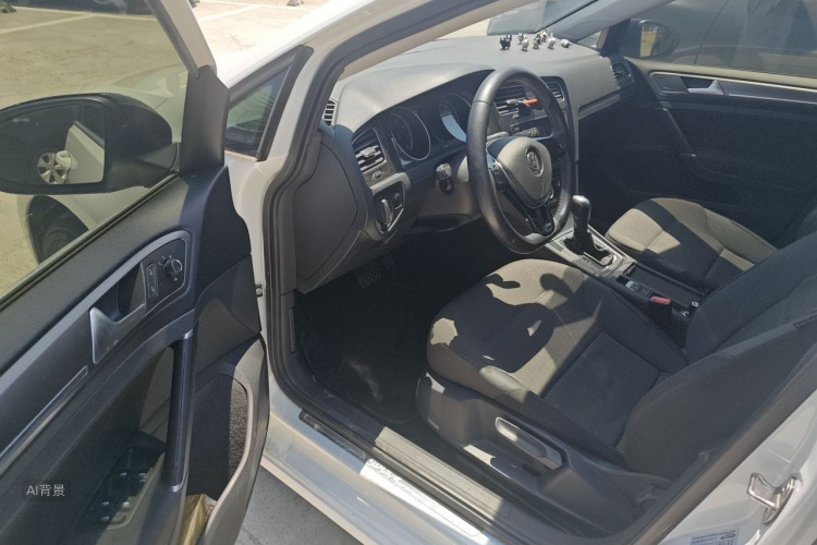 Volkswagen Golf 2017 car image #18
