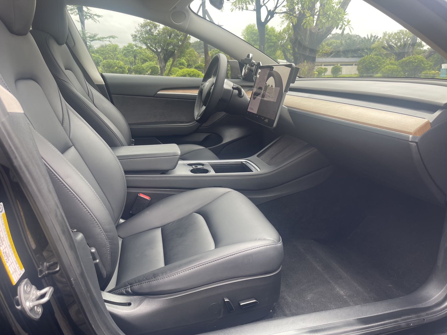 Tesla Model 3 2021 car image #8