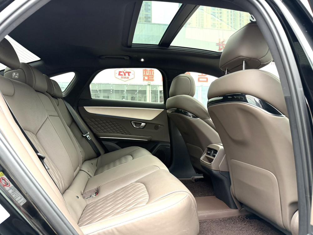 BYD Han 2023 car image #15