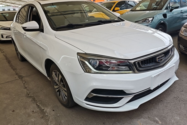 GEELY Emgrand 2019 #4 GEELY Emgrand 2019 car image #4