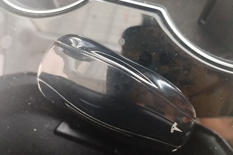 Tesla Model 3 2020 car image #9