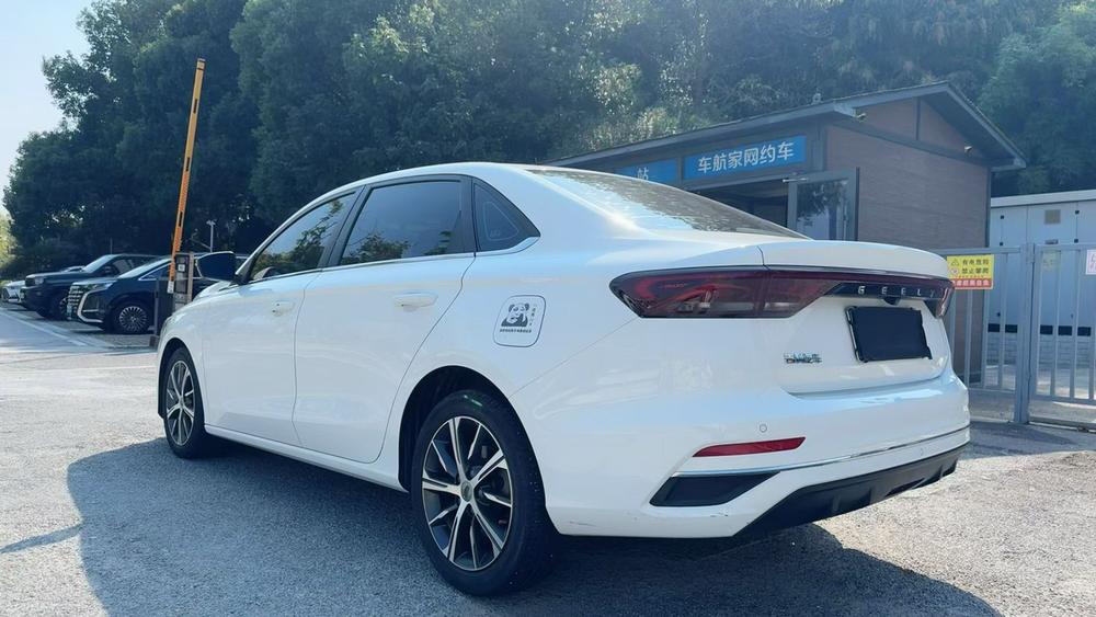 GEELY Emgrand 2022 #4 GEELY Emgrand 2022 immagine di auto #4