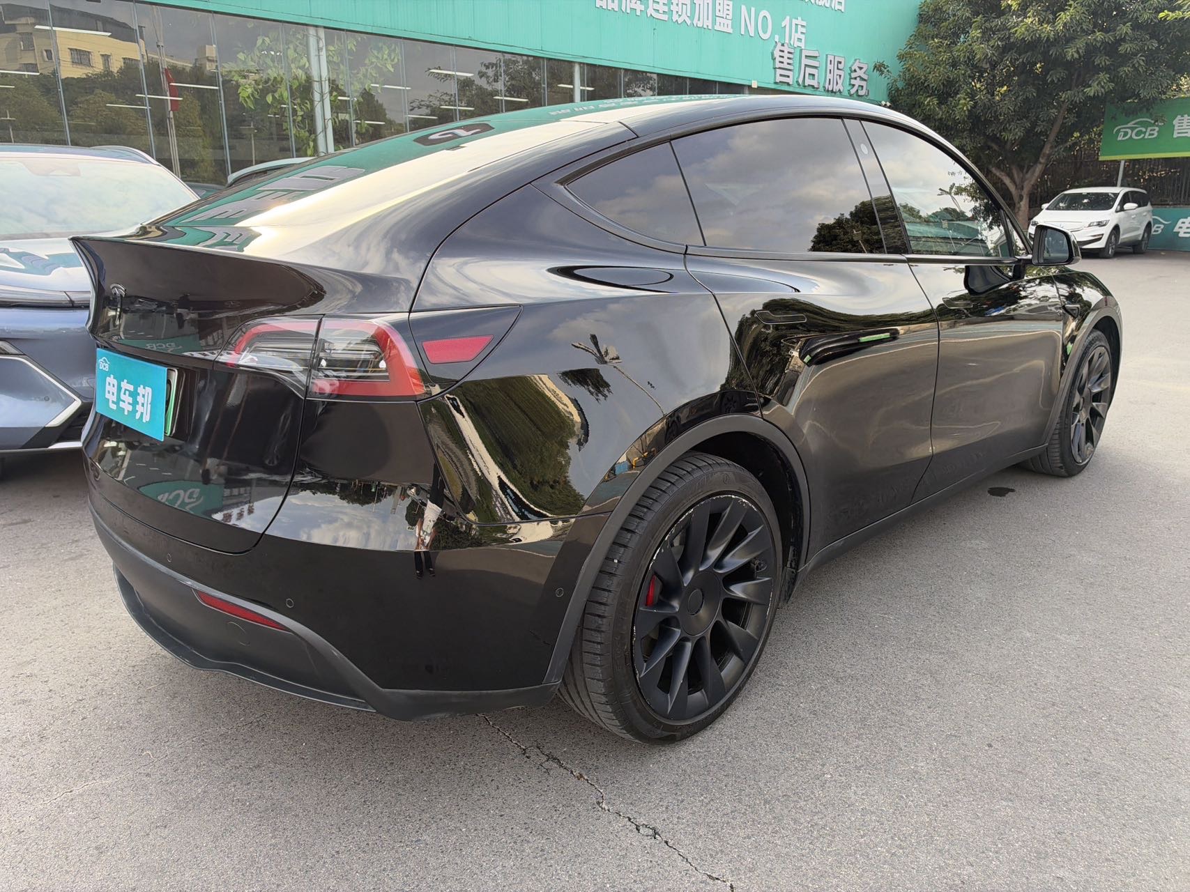 Tesla Model Y 2021 #9 Tesla Model Y 2021 car image #9