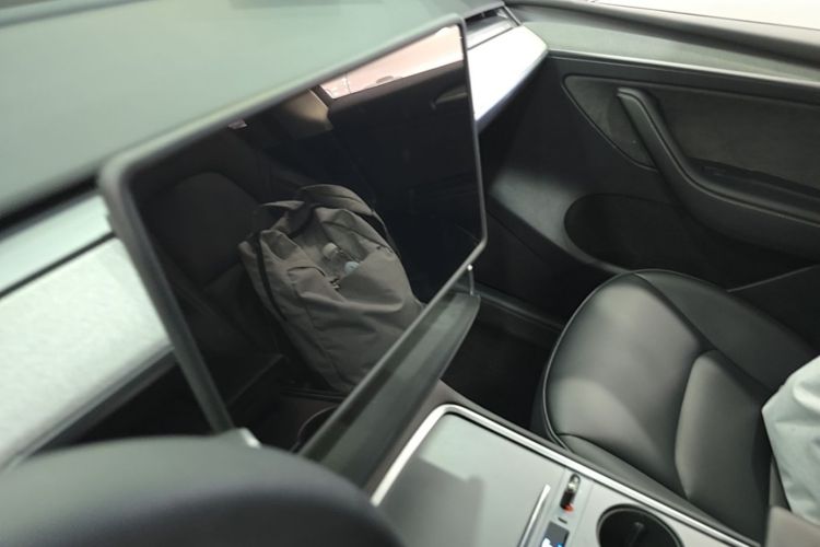 Tesla Model Y 2024 #13 Tesla Model Y 2024 car image #13