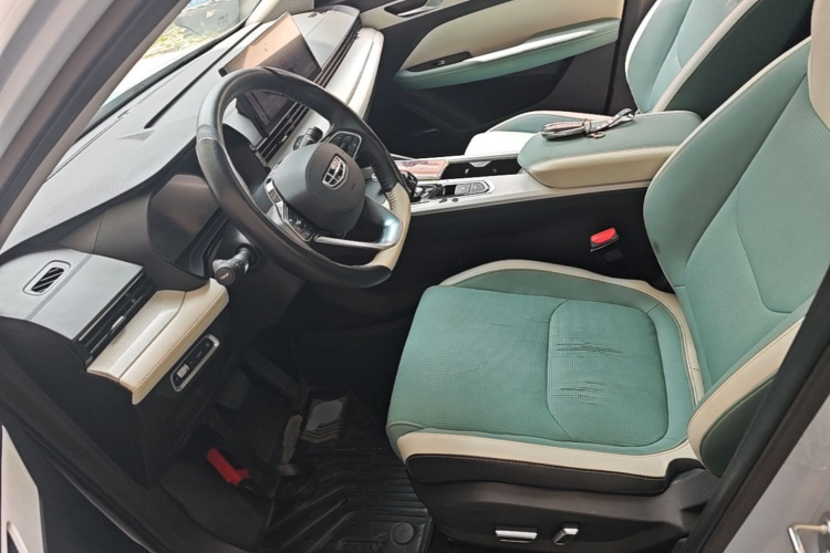 GEELY Emgrand L HiP 2022 صورة سيارة #19