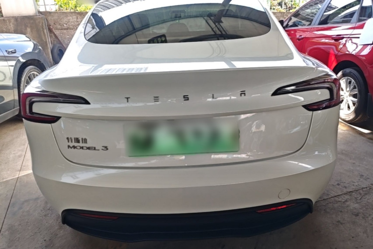 Tesla Model 3 2025 #4 Tesla Model 3 2025 immagine di auto #4