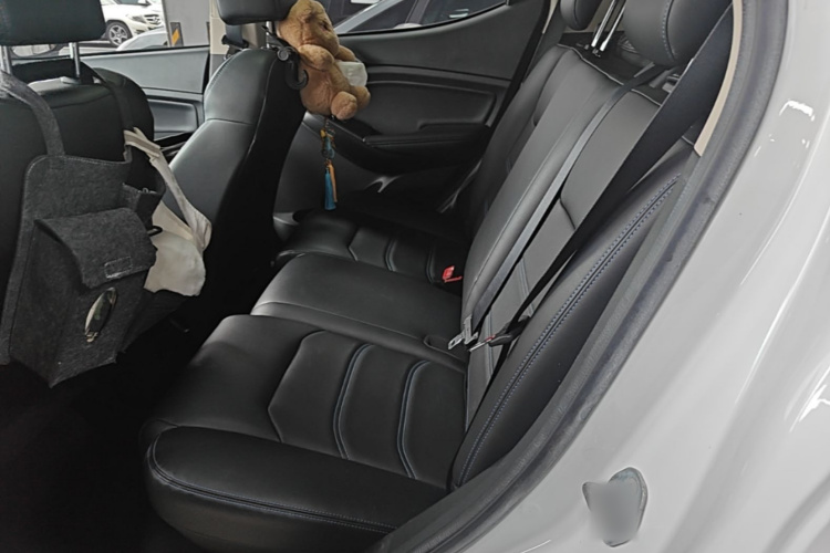 BYD Yuan New Energy 2019 #17 BYD Yuan New Energy 2019 car image #17