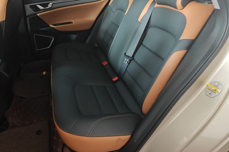 GEELY Emgrand GL 2020 #17 GEELY Emgrand GL 2020 car image #17