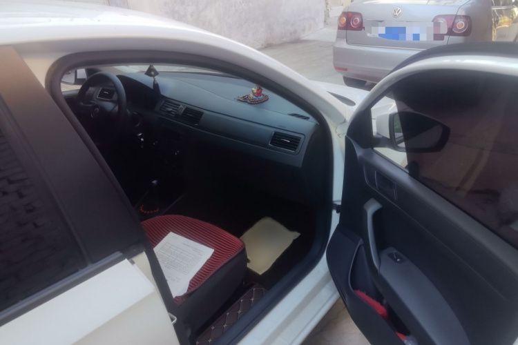 Volkswagen Santana 2018 car image #25