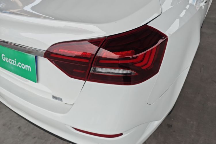 GEELY Emgrand 2021 car image #8