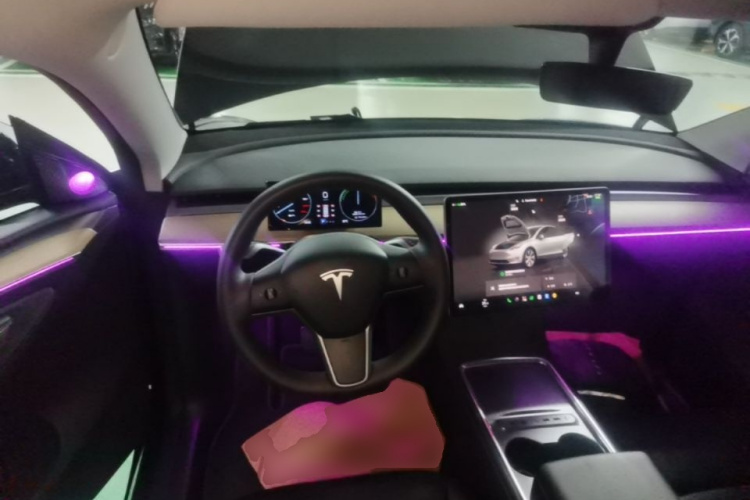 Tesla Model Y 2023 #11 Tesla Model Y 2023 immagine di auto #11