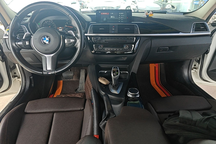 BMW 3 Series 2018 #11 BMW 3 Series 2018 car image #11