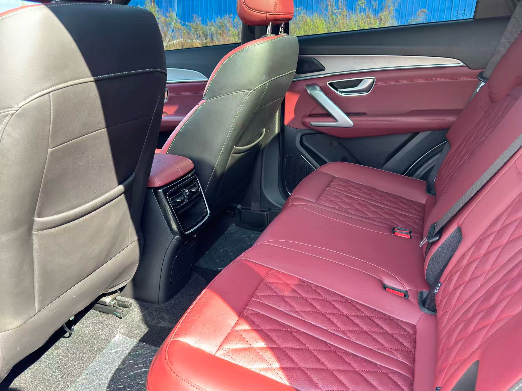 Jetour X70 PLUS 2024 car image #4