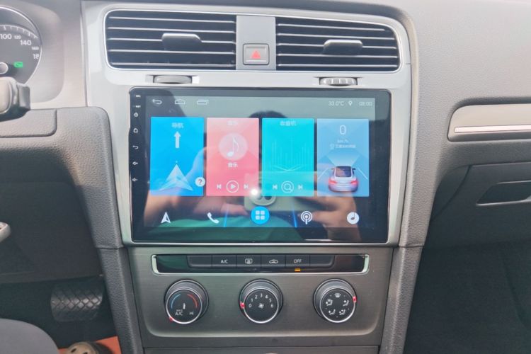 Volkswagen Golf 2015 car image #13