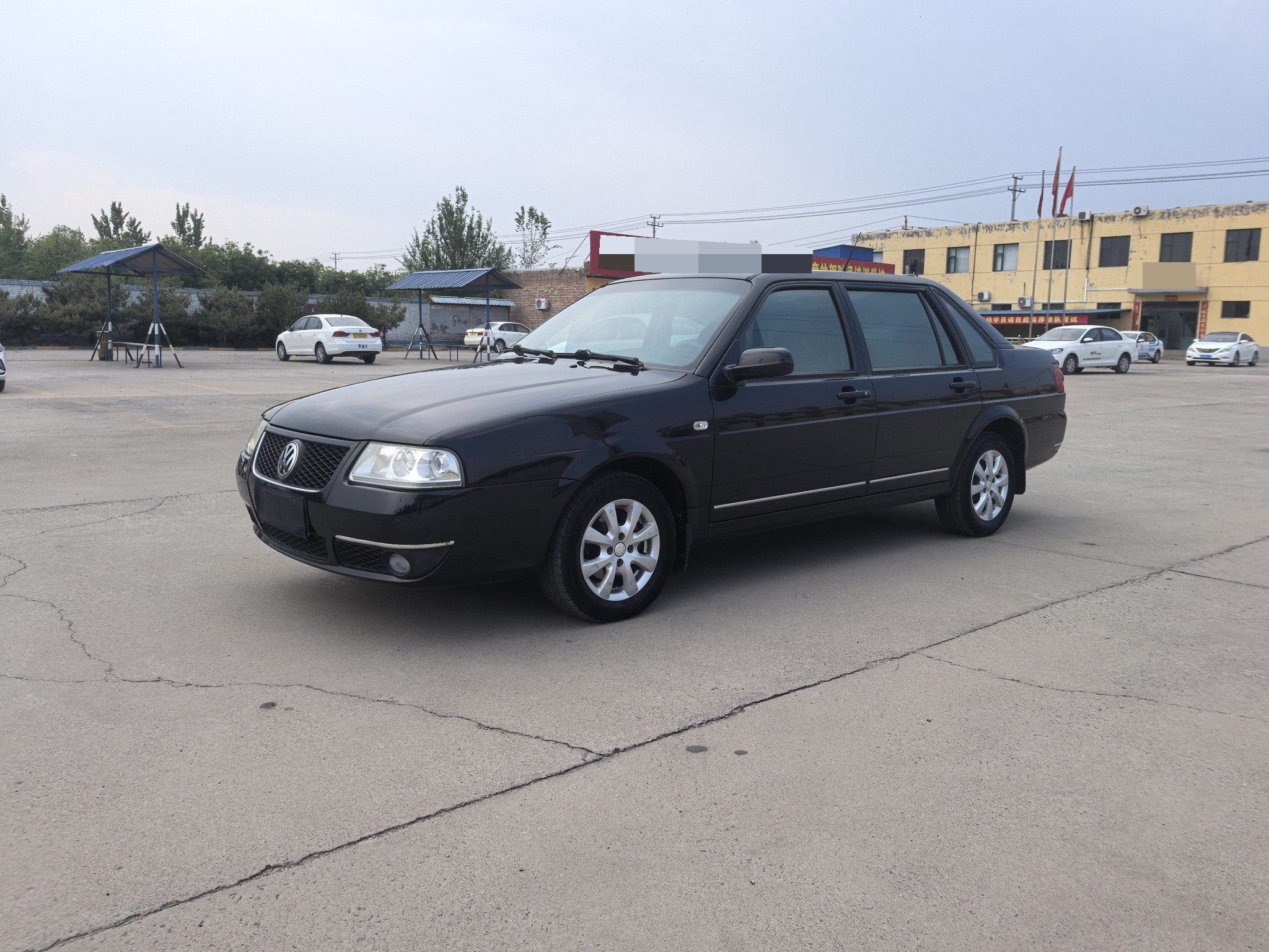 2010 2010 car image