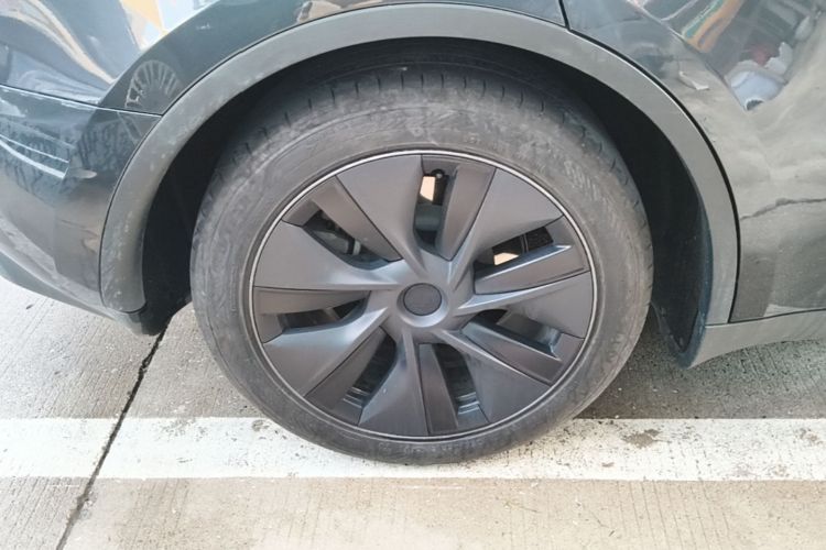 Tesla Model Y 2024 #10 Tesla Model Y 2024 immagine di auto #10