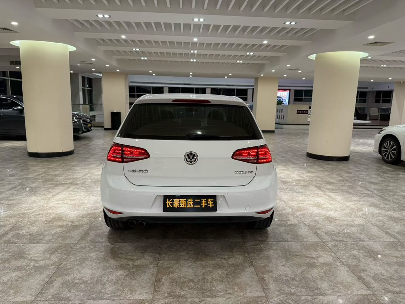 Volkswagen Golf 2014 car image #7