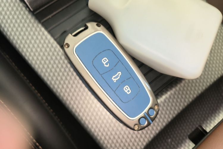 GEELY Emgrand GS 2018 car image #9