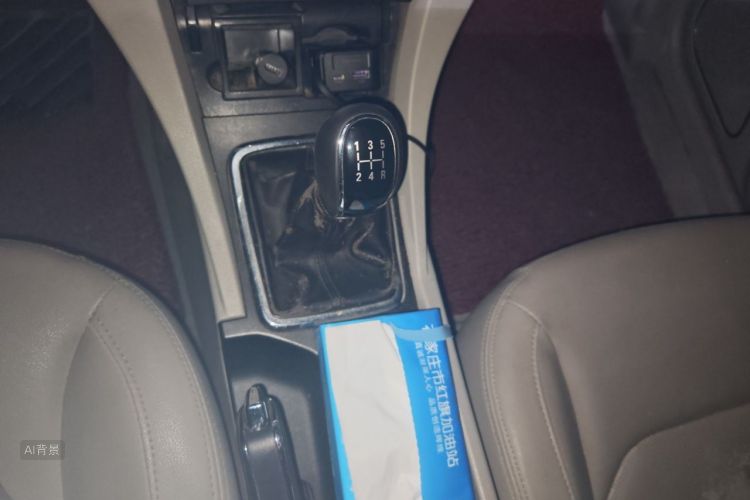 GEELY Emgrand 2015 car image #16
