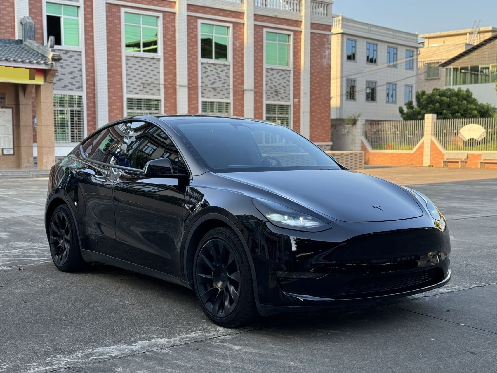 Tesla Model Y 2021 #2 Tesla Model Y 2021 car image #2