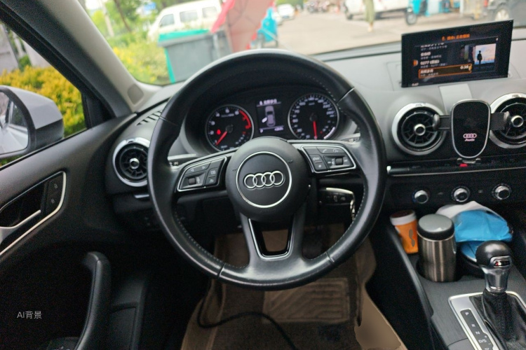 Audi A3 2018 immagine di auto #12