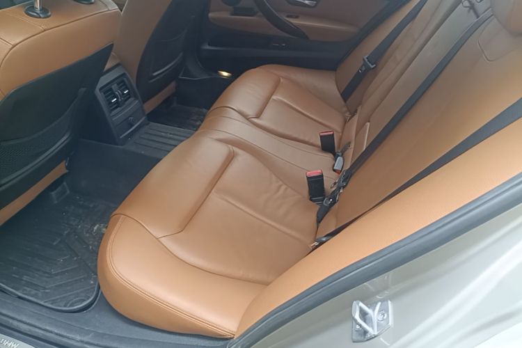 BMW 3 Series 2015 car image #19