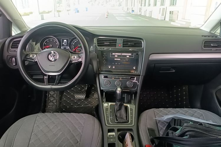 Volkswagen Golf 2020 immagine di auto #11