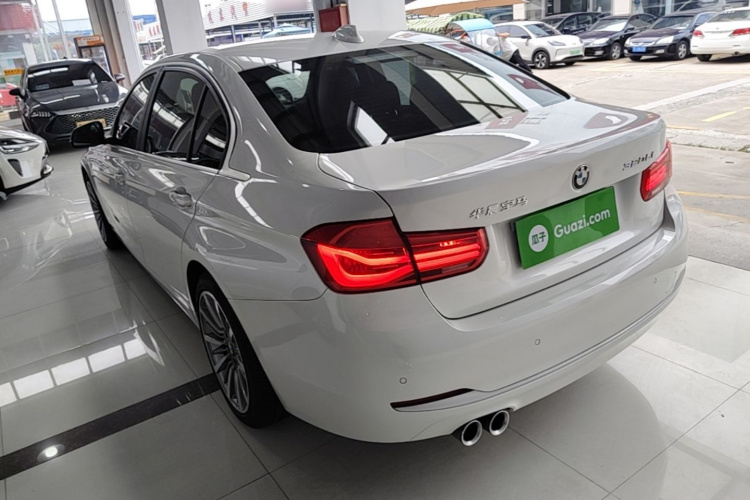 BMW 3 Series 2018 #5 BMW 3 Series 2018 car image #5