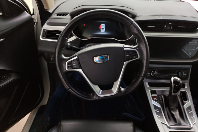 GEELY Emgrand 2018 #12 GEELY Emgrand 2018 car image #12