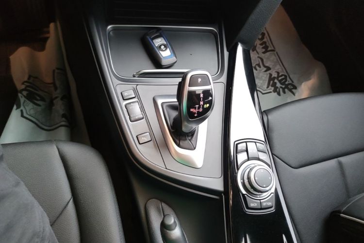 BMW 3 Series 2017 #14 BMW 3 Series 2017 صورة سيارة #14