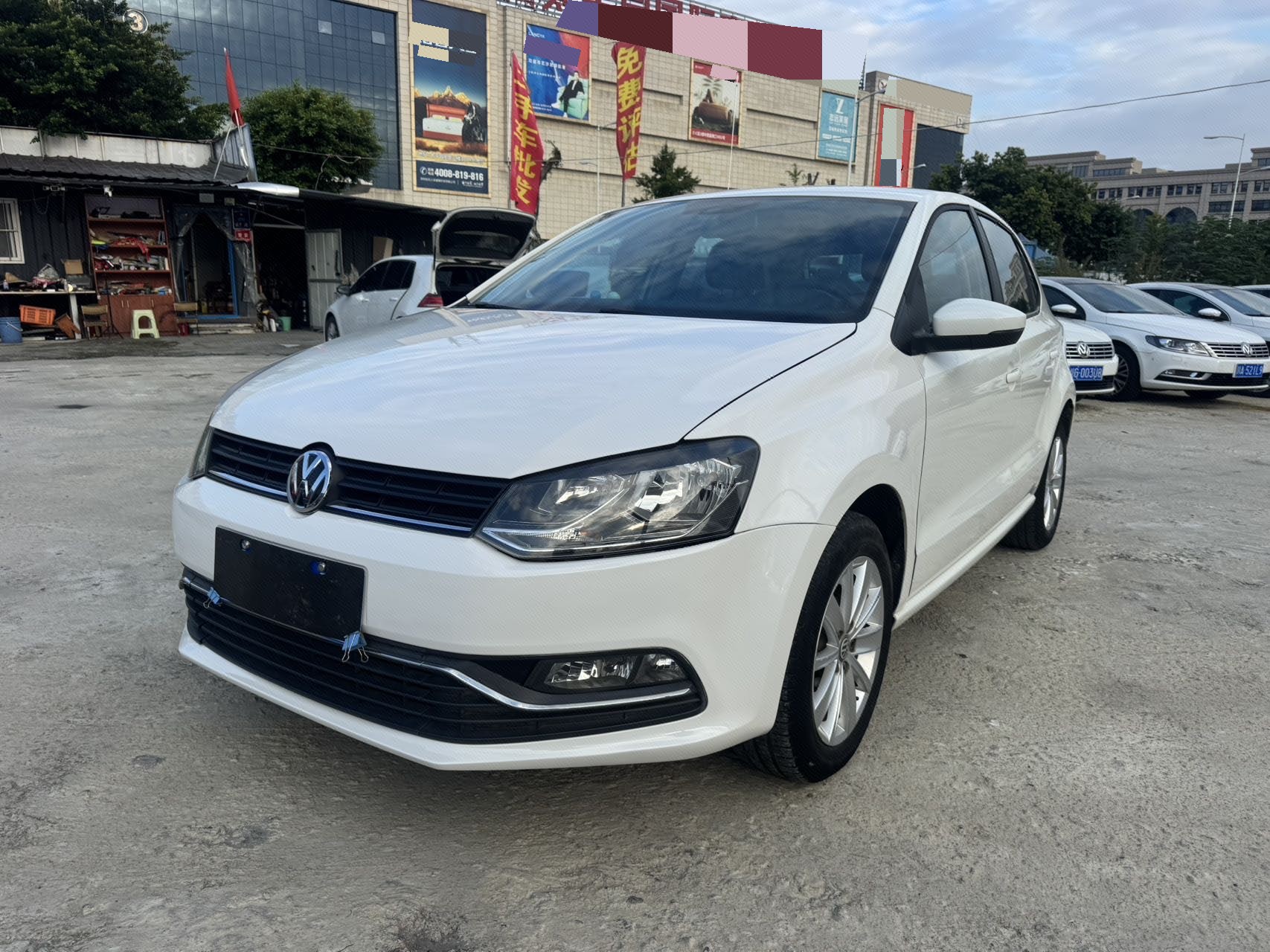 Volkswagen Polo 2014 Volkswagen Polo 2014 car image