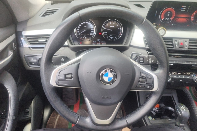 BMW X1 2019 car image #12