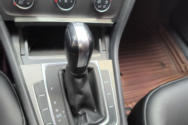 Volkswagen Golf 2016 car image #18