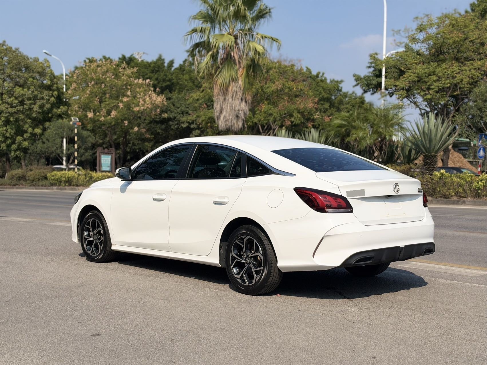 MG 5 2023 car image #4