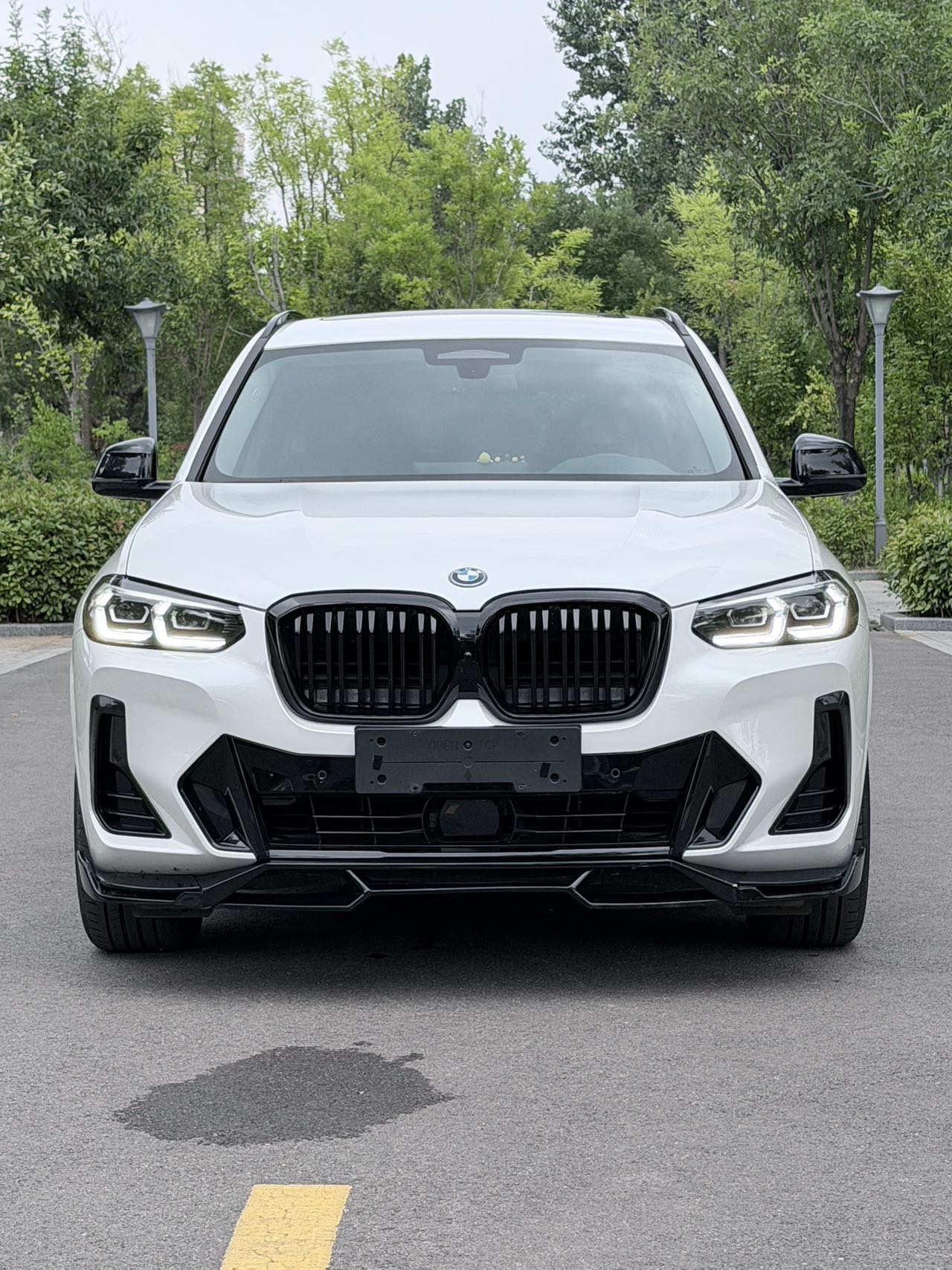 BMW iX3 2024 car image #2