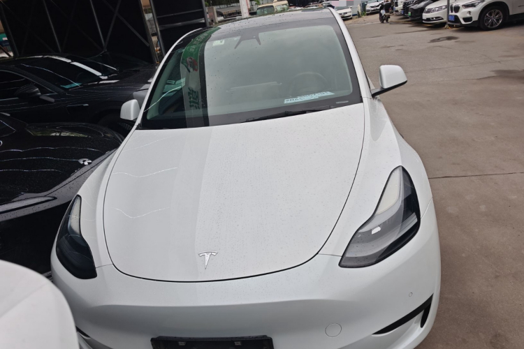Tesla Model Y 2022 #3 Tesla Model Y 2022 car image #3