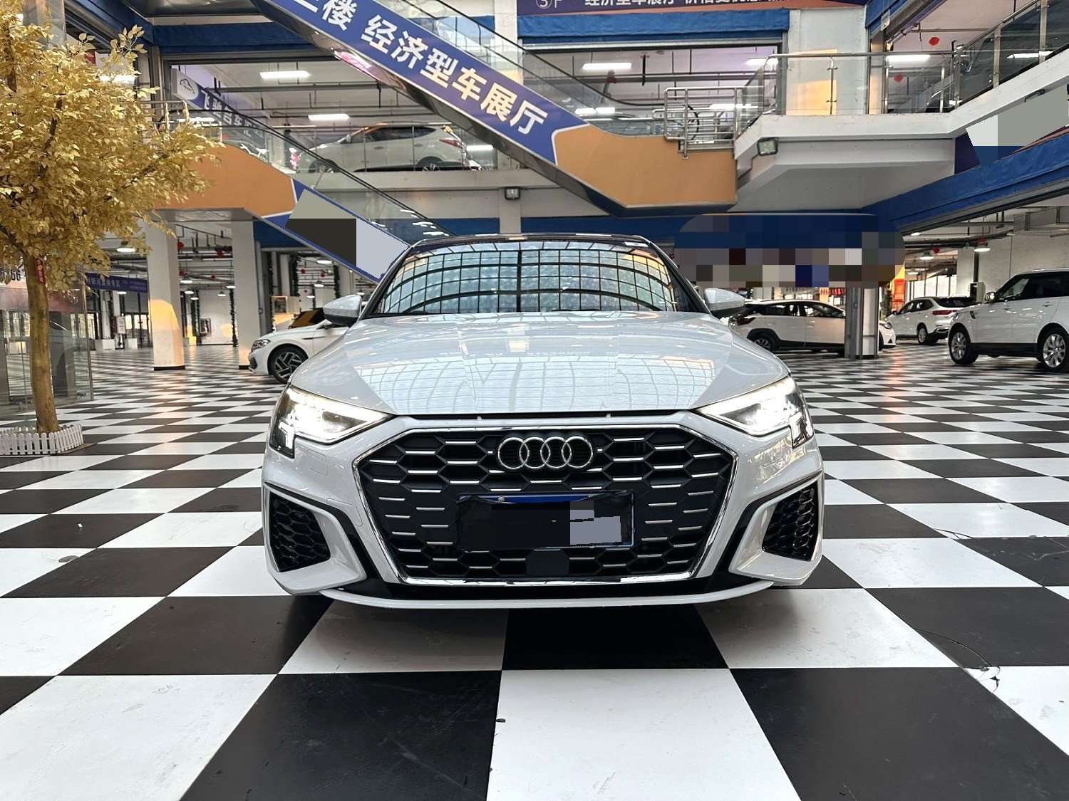 2023 изображение автомобиля #2