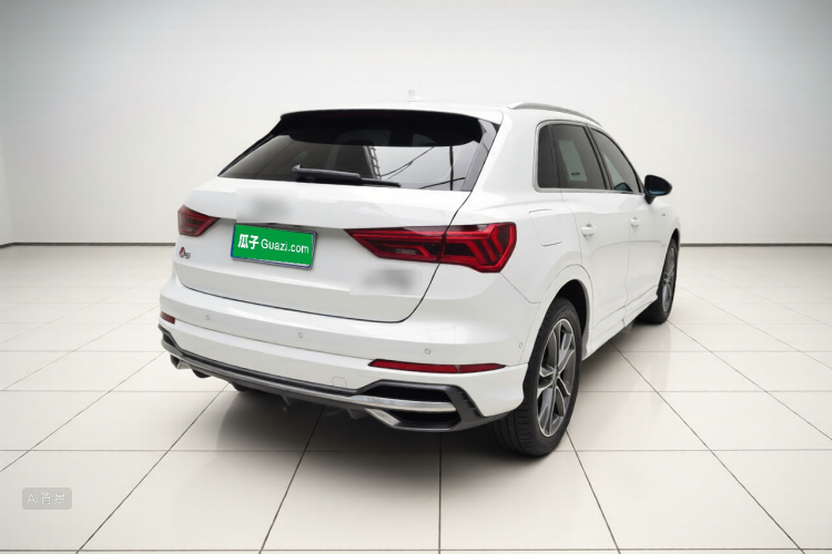 Audi Q3 2021 car image #7