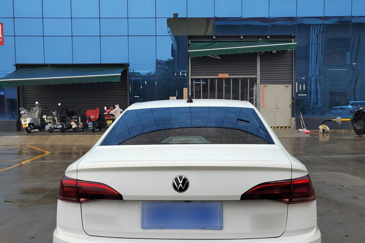 Volkswagen Bora 2021 car image #6