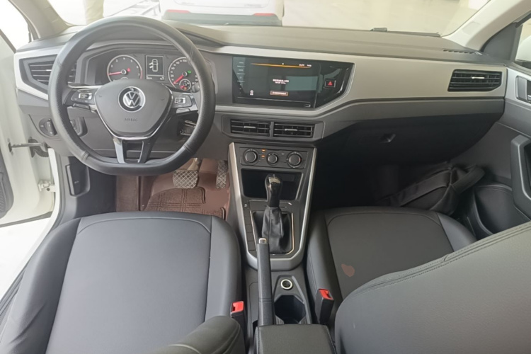 Volkswagen Polo 2021 car image #10