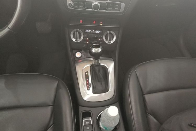 Audi Q3 2016 #14 Audi Q3 2016 car image #14
