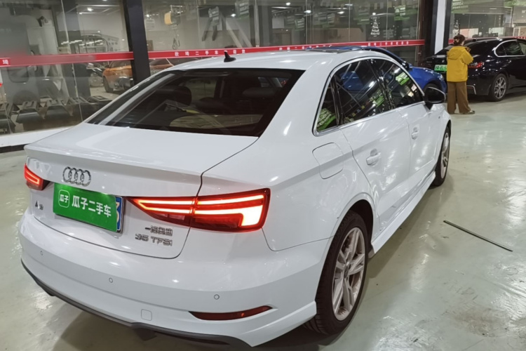 Audi A3 2019 car image #7