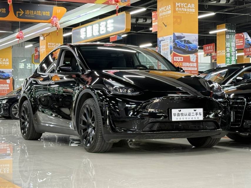 Tesla Model Y 2023 #5 Tesla Model Y 2023 car image #5