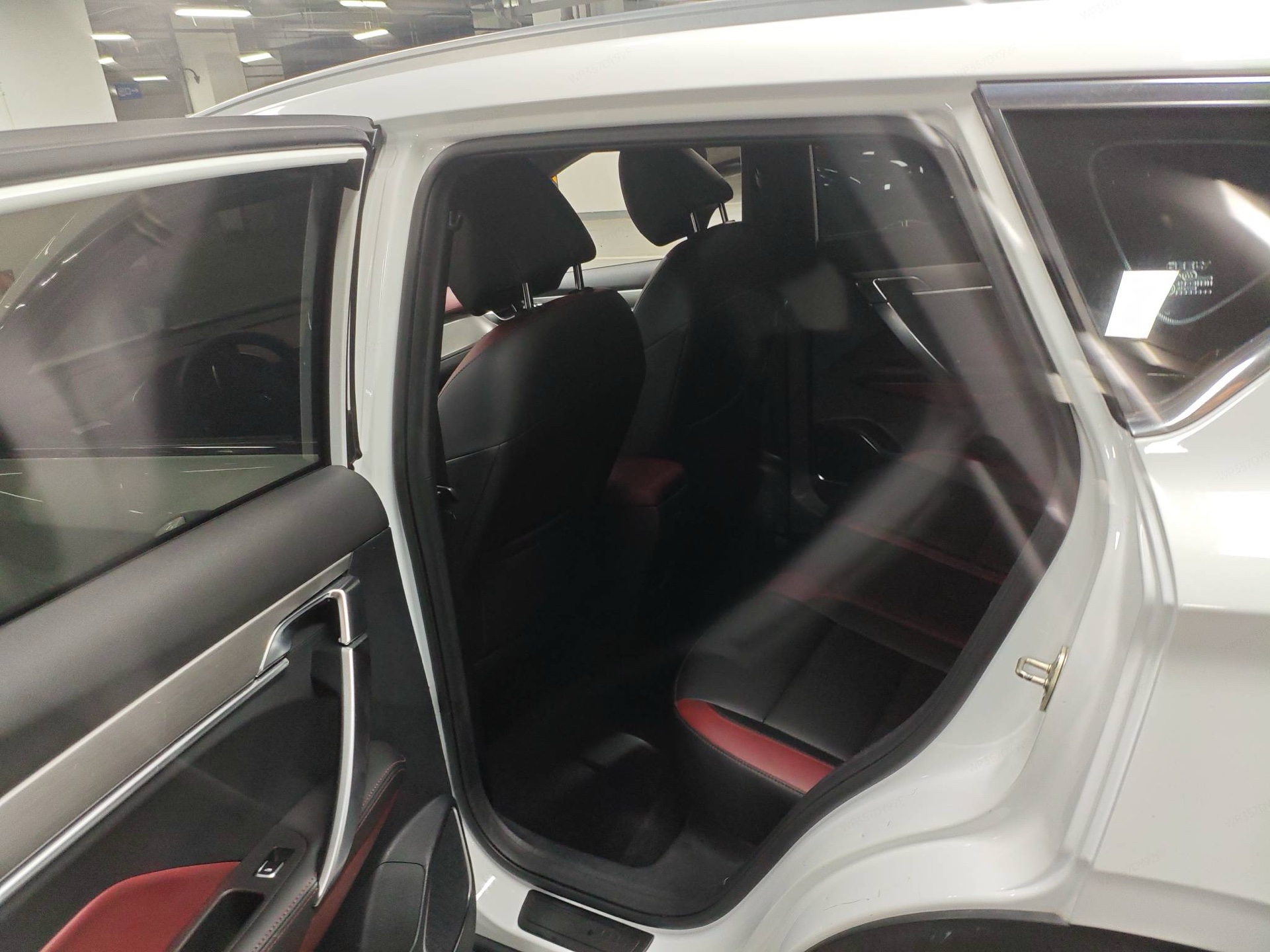 GEELY Coolray 2020 image de voiture #5