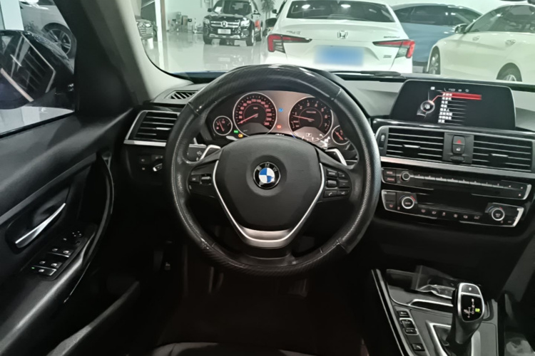 BMW 3 Series 2017 #11 BMW 3 Series 2017 car image #11