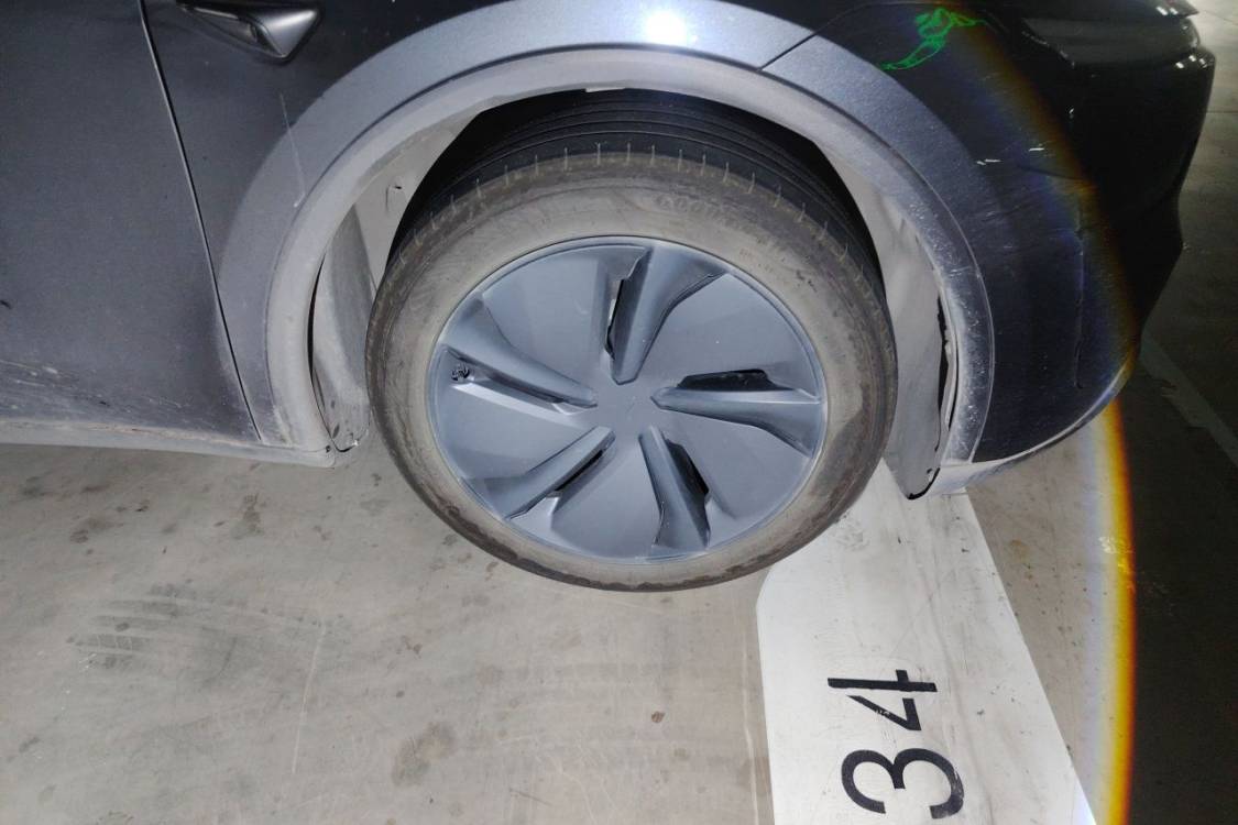 Tesla Model Y 2025 #9 Tesla Model Y 2025 immagine di auto #9